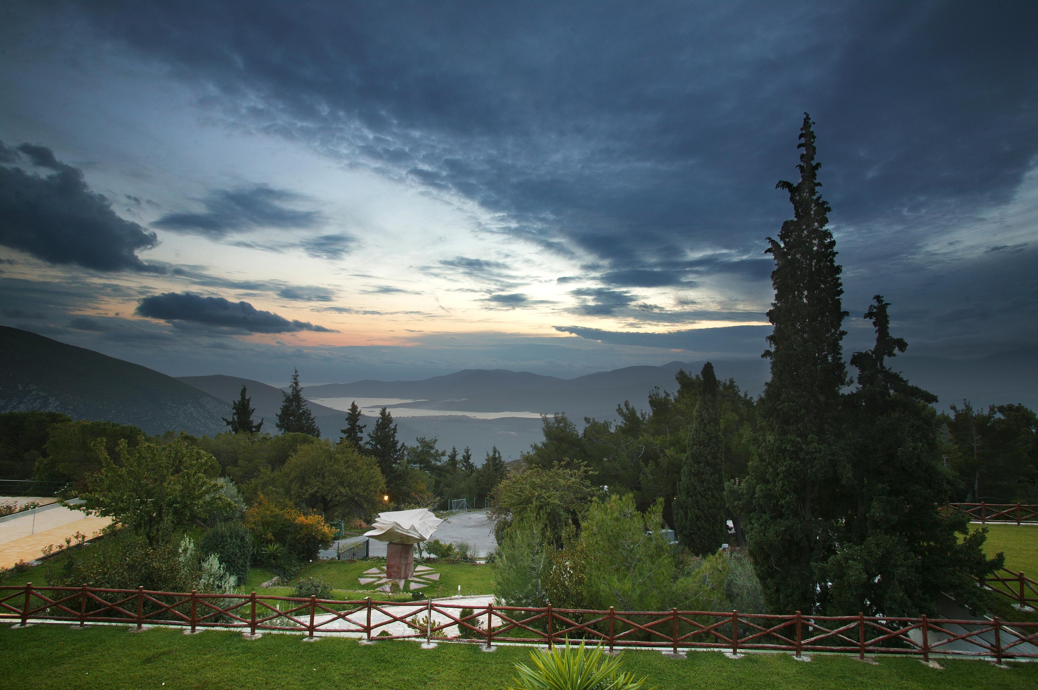 Amalia Hotel Delphi Exterior photo